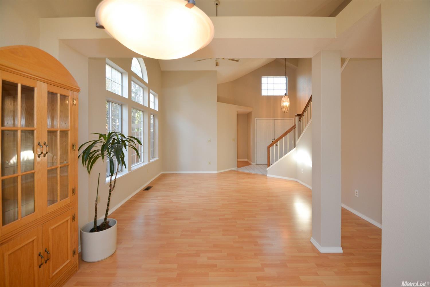 330 Jaeger St, Tracy, CA 95376 photo 3