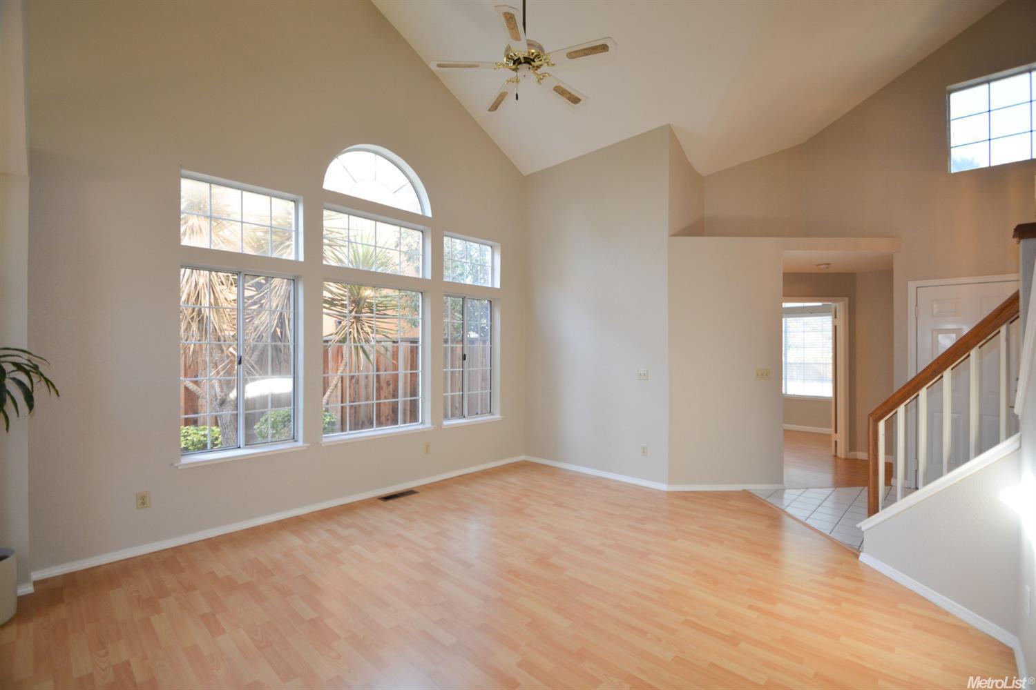 330 Jaeger St, Tracy, CA 95376 photo 4