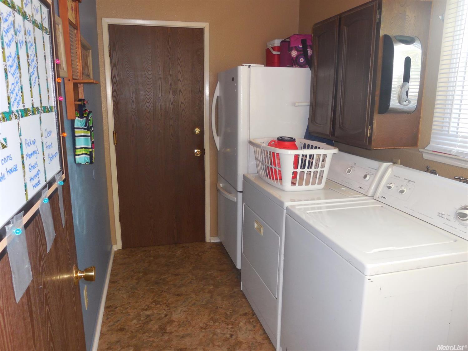 901 Dyer Ln, Modesto, CA 95350 photo 9
