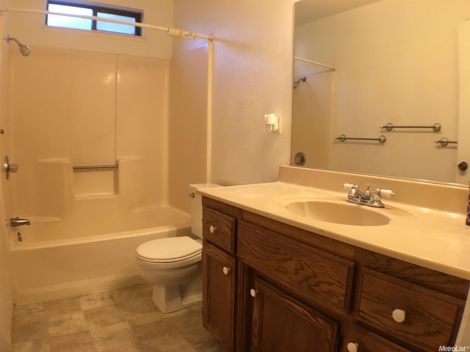 436 Roxanne Dr, Patterson, CA 95363 photo 9