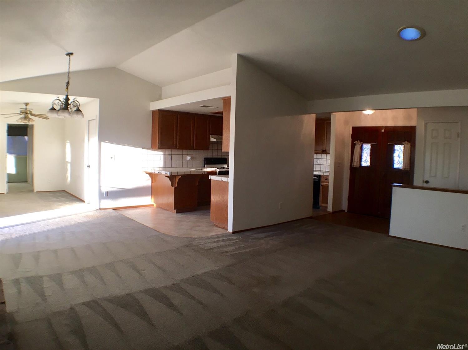 436 Roxanne Dr, Patterson, CA 95363 photo 4