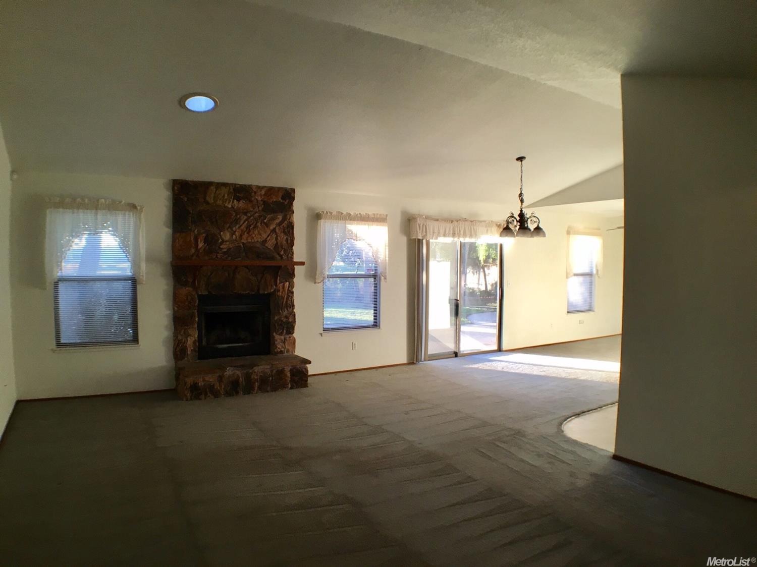 436 Roxanne Dr, Patterson, CA 95363 photo 3