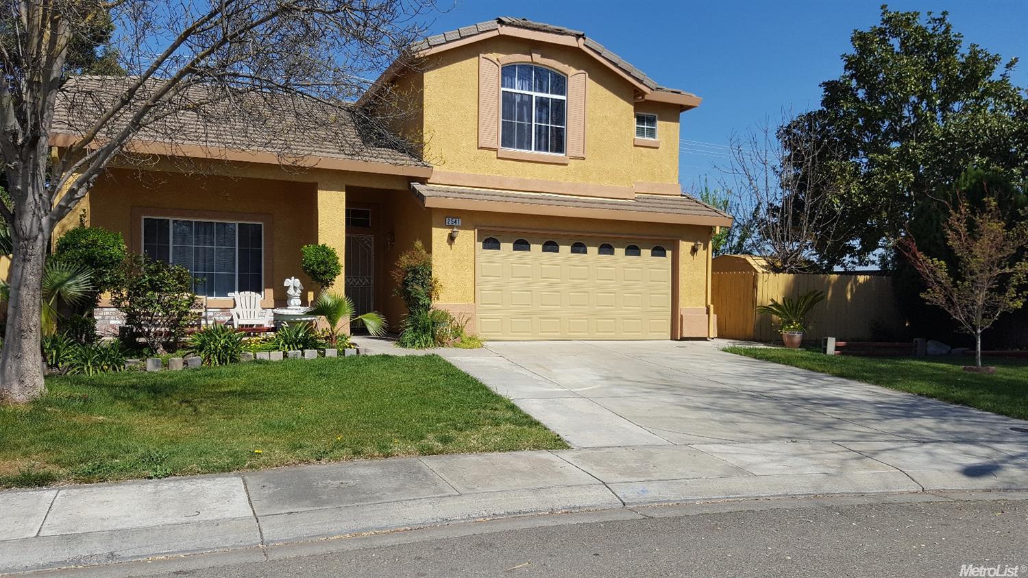 2541 Ives St, Modesto, CA 95355 photo 1