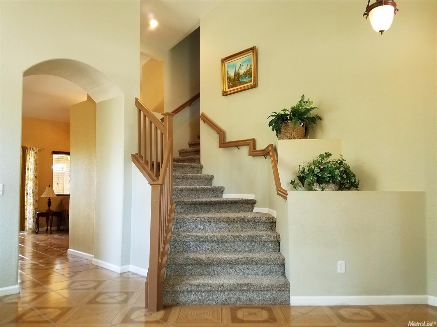 2541 Ives St, Modesto, CA 95355 photo 2