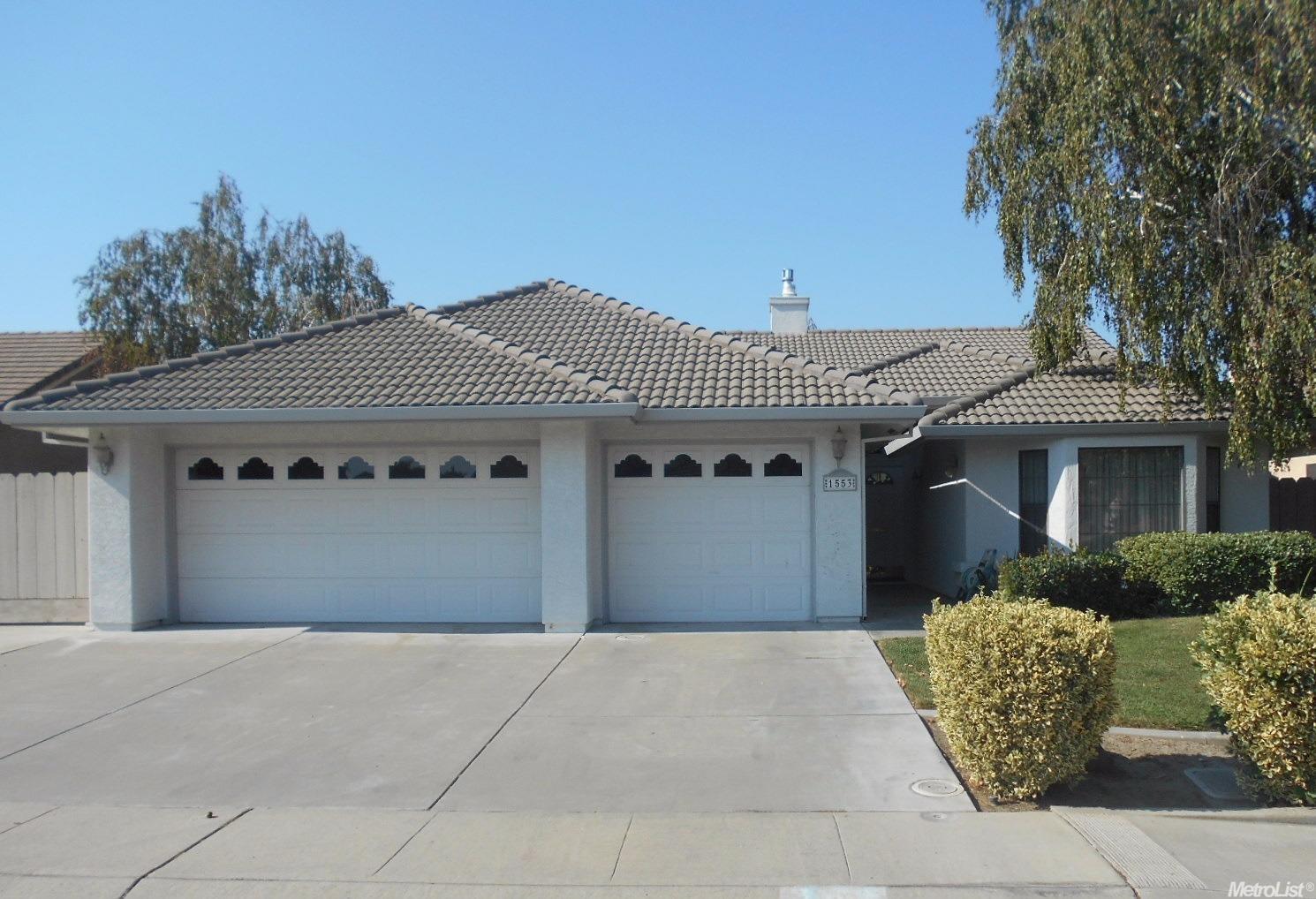 1553 Brookside Dr, Manteca, CA 95336 photo 1