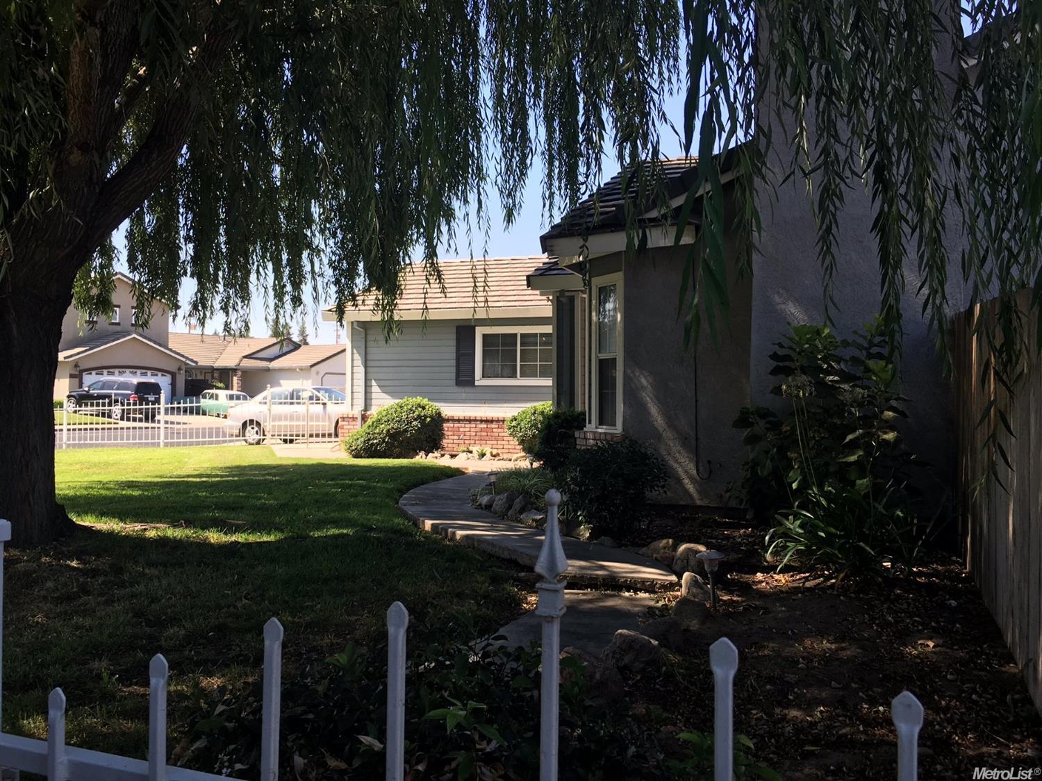 7784 Kllint Dr, Hilmar, CA 95324 photo 2