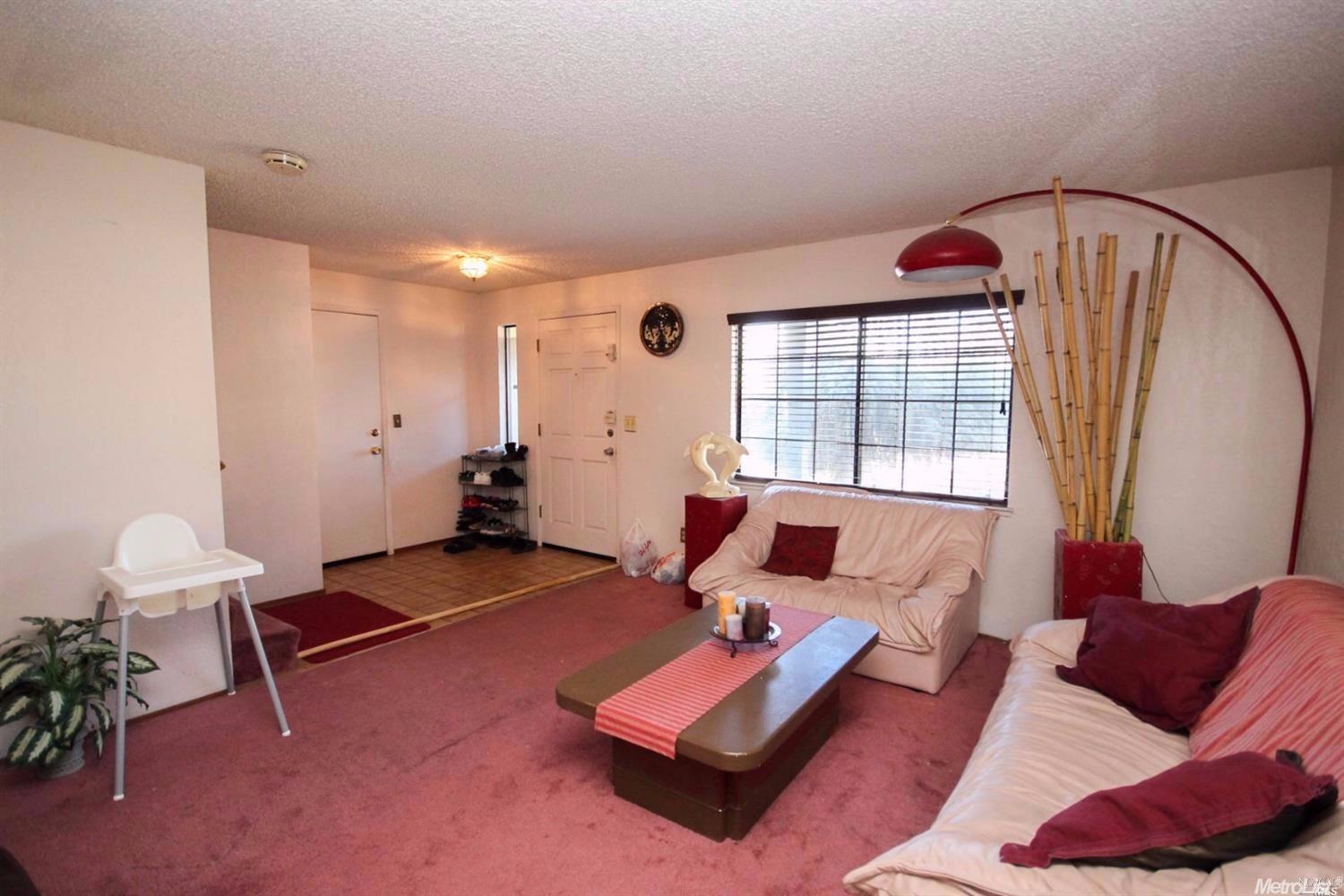 248 Toledo Ct, Vallejo, CA 94591 photo 2