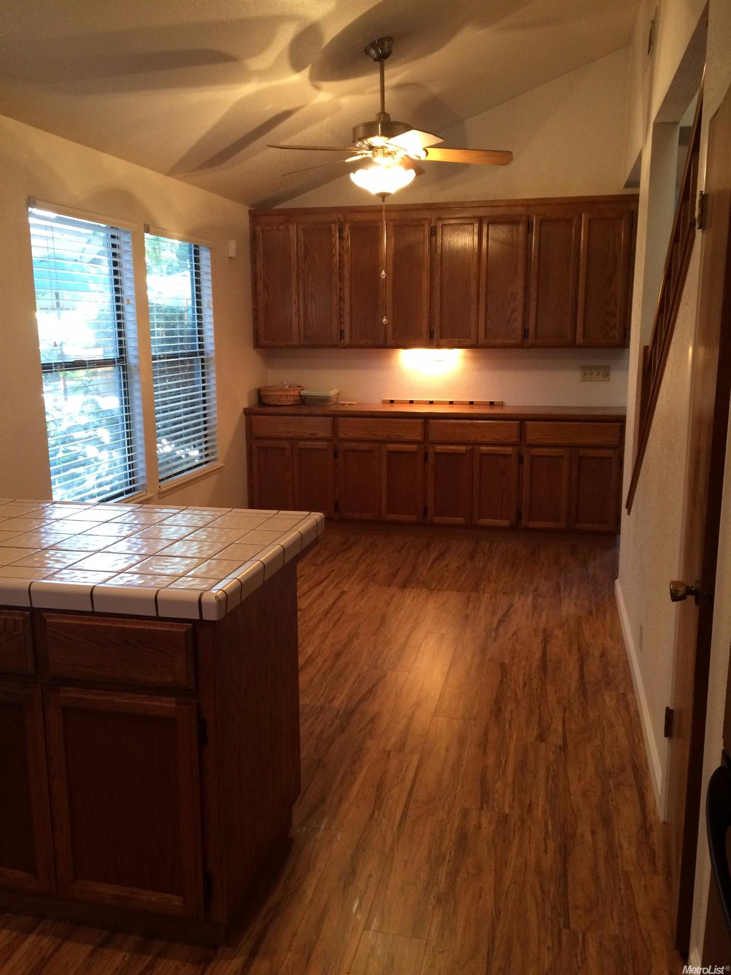 1048 Cherry Ct, Manteca, CA 95337 photo 7