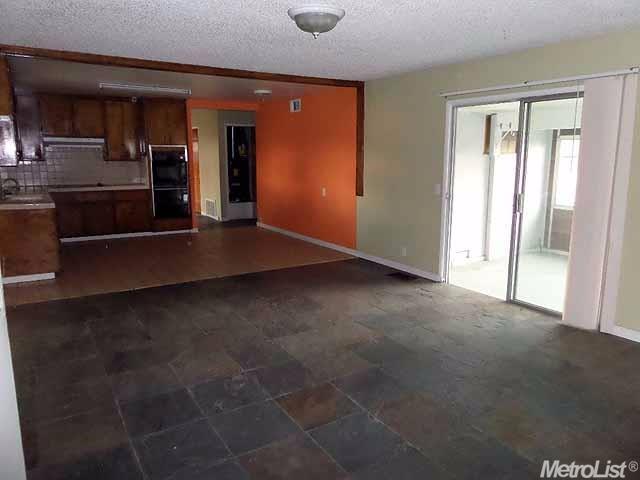 136 Hayes Dr, Turlock, CA 95382 photo 8