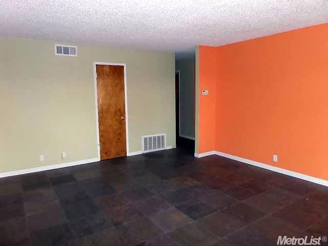 136 Hayes Dr, Turlock, CA 95382 photo 6