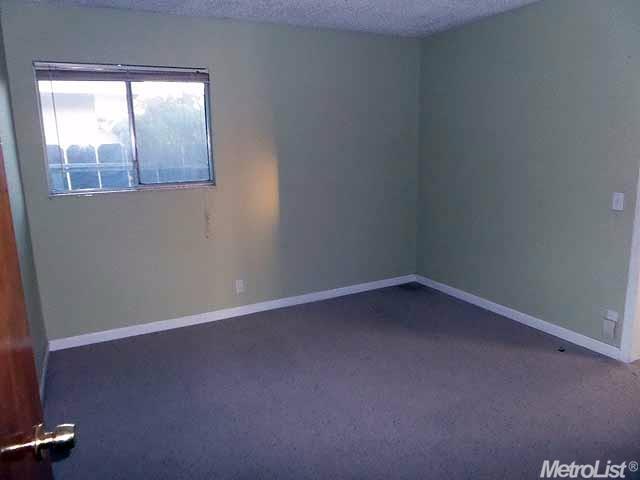 136 Hayes Dr, Turlock, CA 95382 photo 14