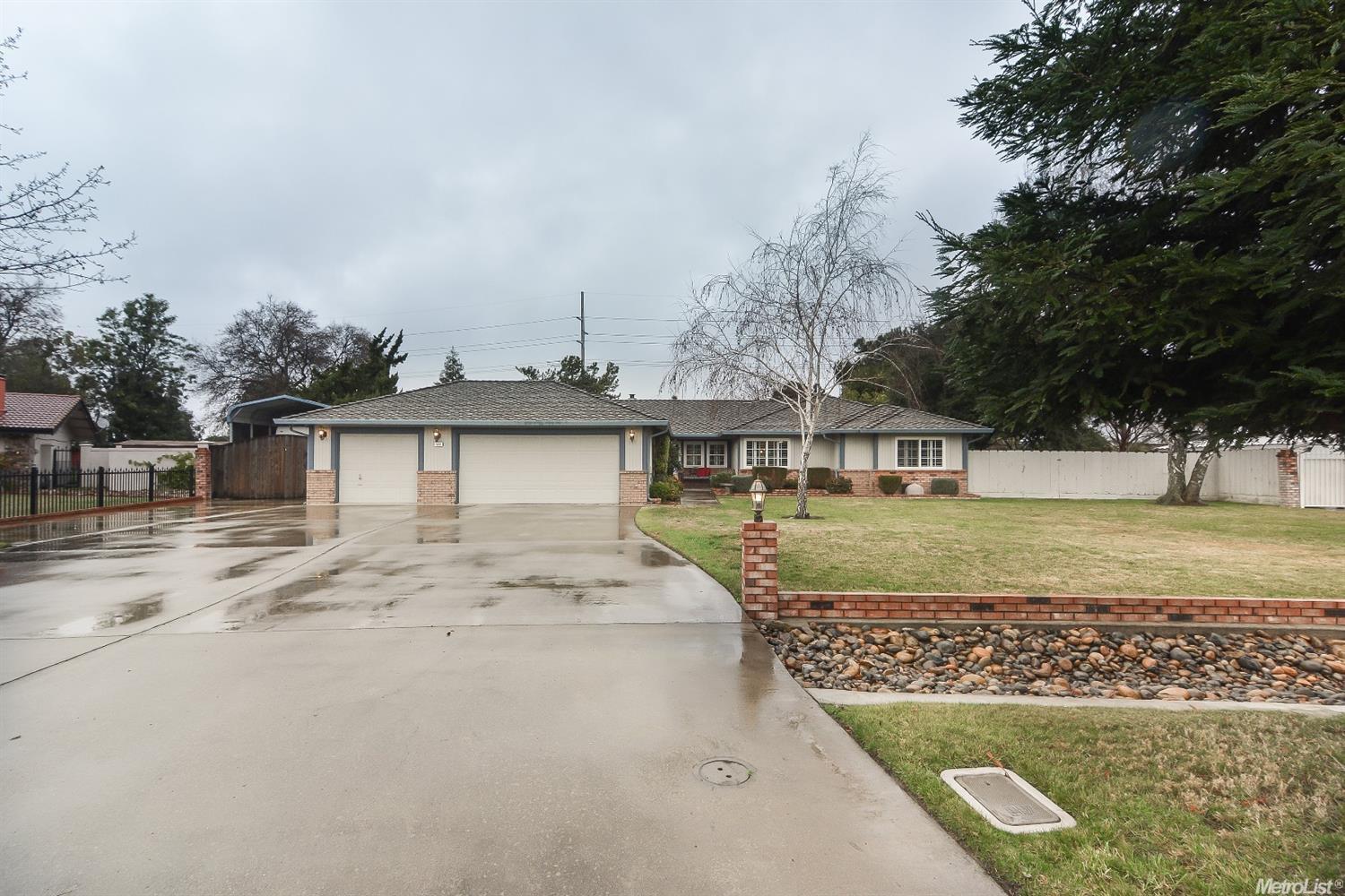 580 Greenview Pl, Manteca, CA 95337 photo 2