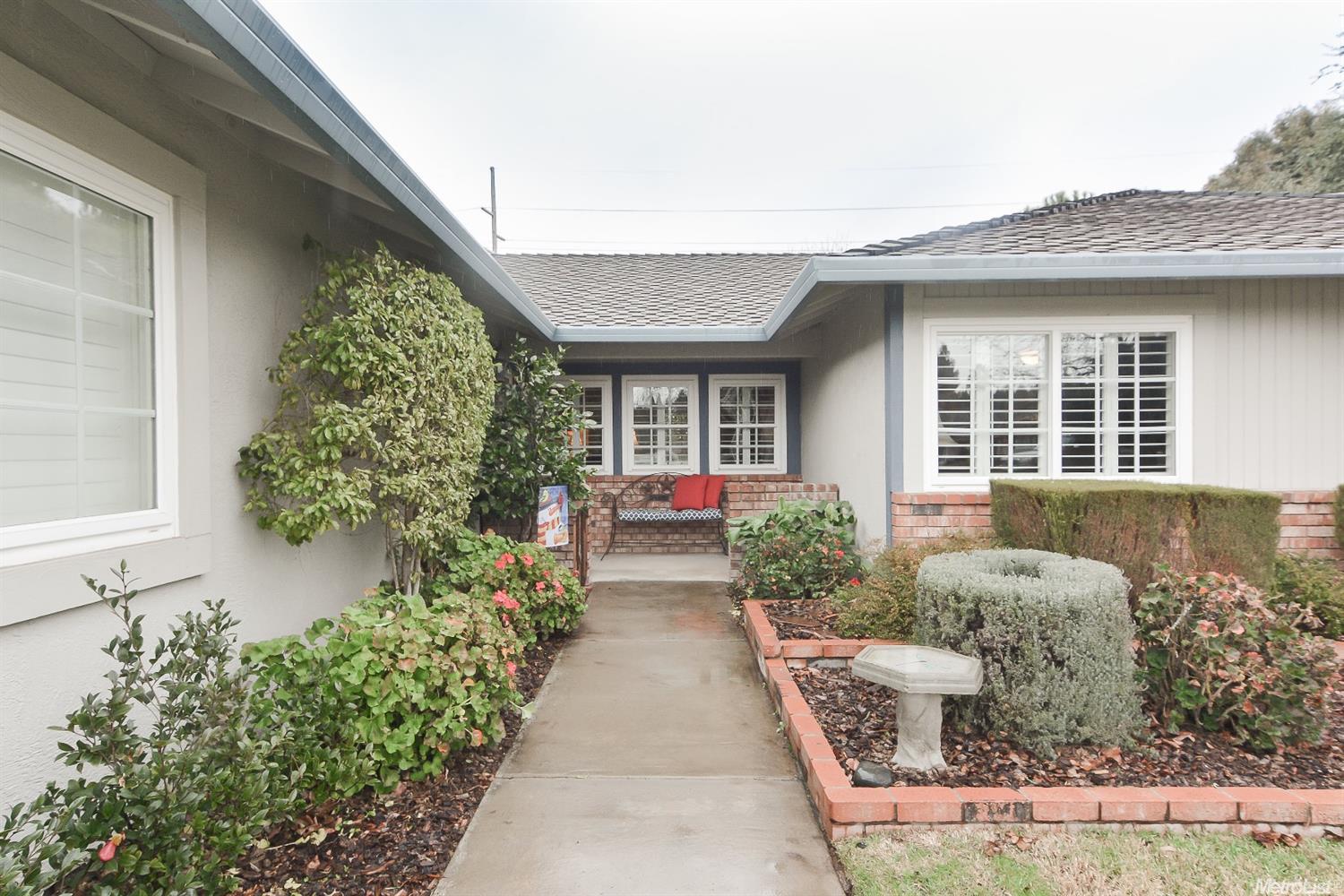 580 Greenview Pl, Manteca, CA 95337 photo 3