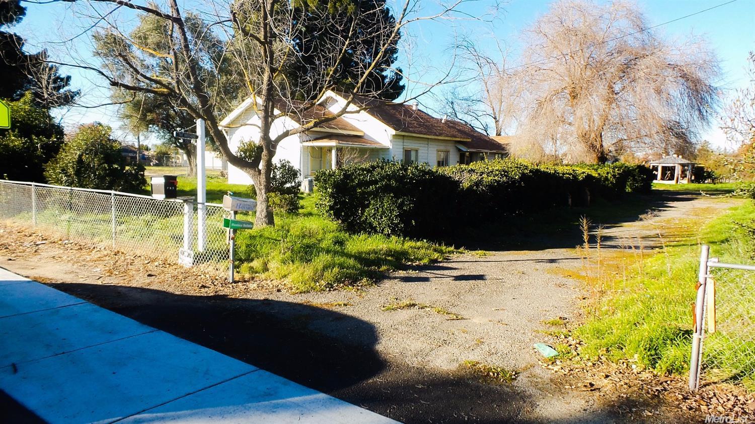753 Thomsen Rd, Lathrop, CA 95330 photo 1