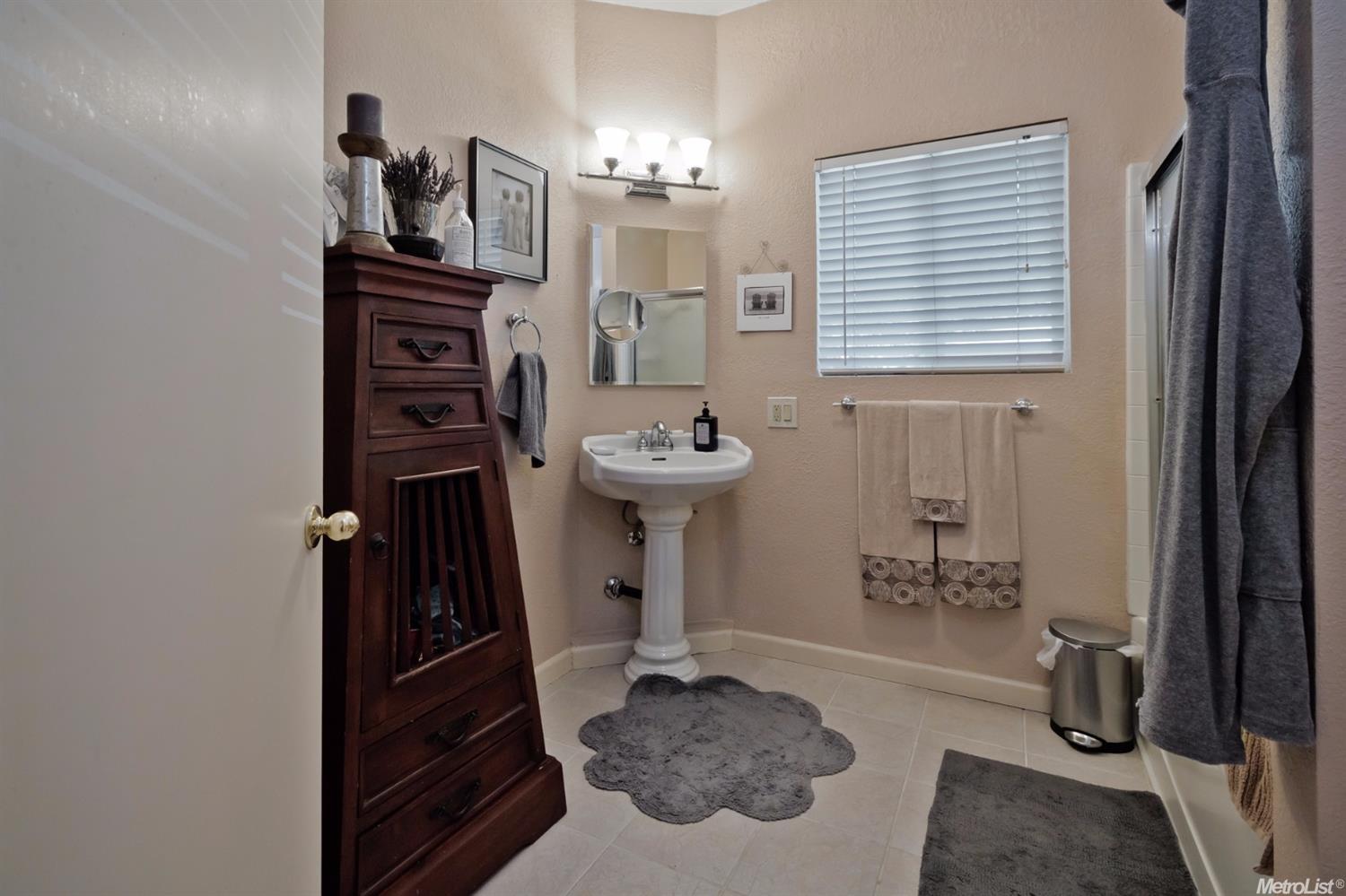 613 High St, Modesto, CA 95354 photo 15