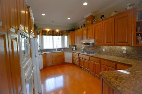 10537 Ridgecrest, Jackson, CA 95642 photo 4