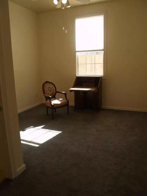 305 Center St, Jackson, CA 95642 photo 5