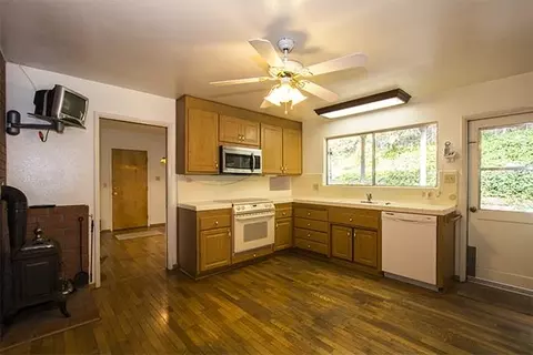 17973 Carter Ln, Jackson, CA 95642 photo 6