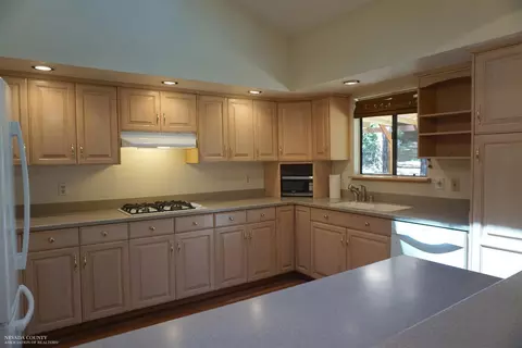 Undisclosed, Grass Valley, CA 95945 photo 11