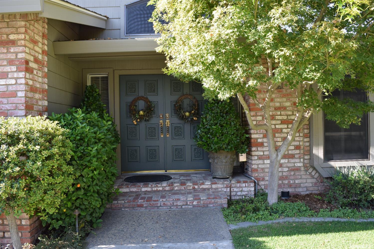 1871 Simon Dr, Turlock, CA 95382 photo 2