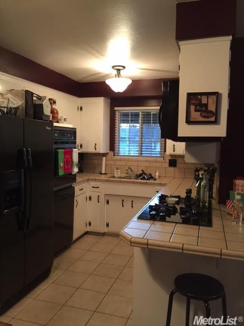 406 Palomar Dr, Lodi, CA 95242 photo 5