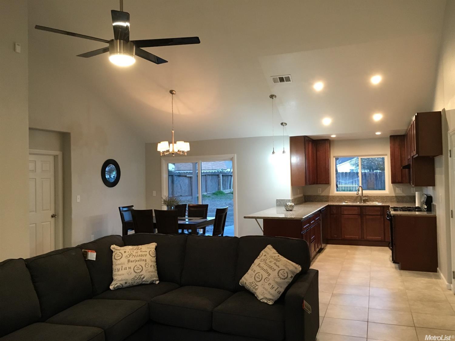 1828 Ohio Ave, Modesto, CA 95358 photo 4