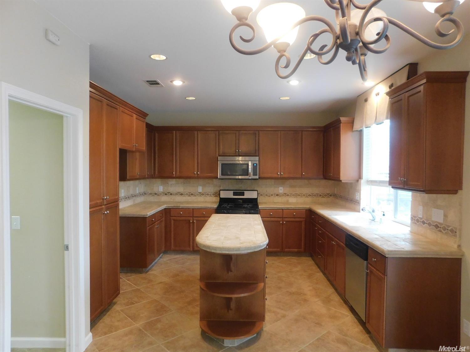 229 Arcadia Pl, Lodi, CA 95240 photo 9