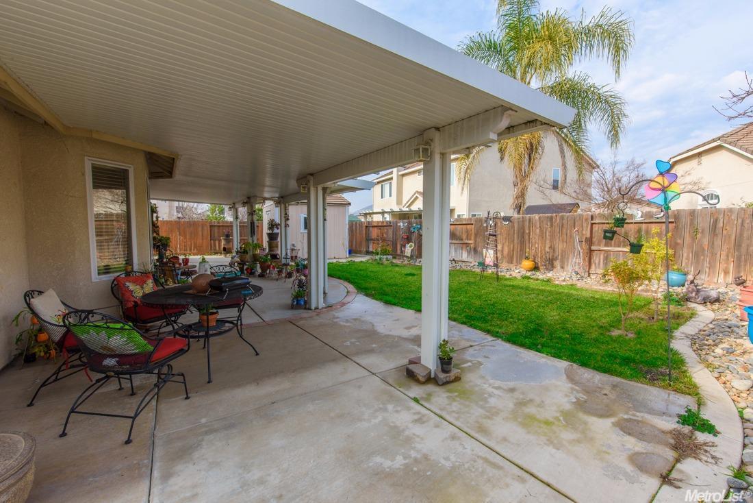 1829 Winding River Ct, Manteca, CA 95337 photo 5