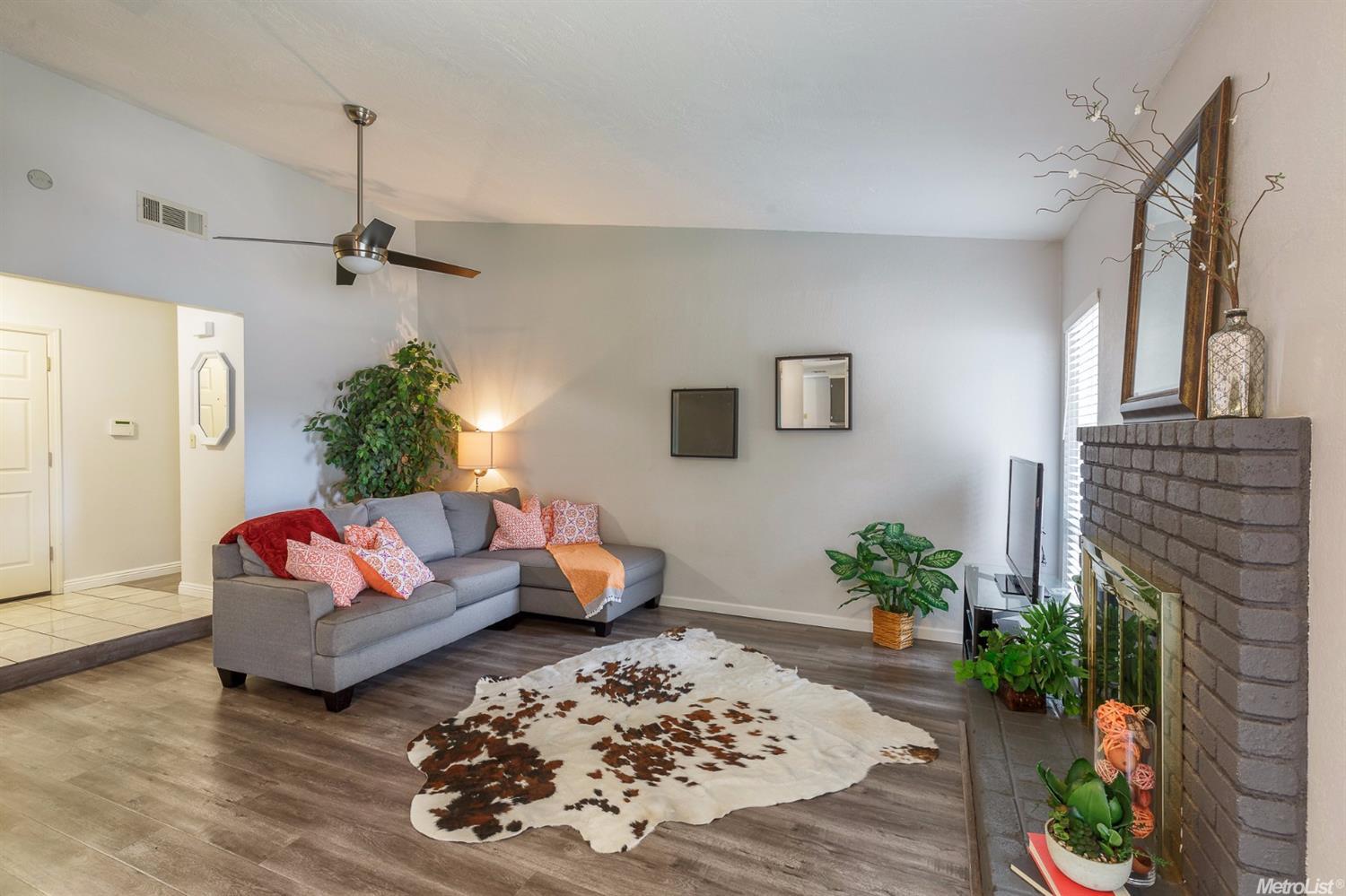 1307 Bunker Ln, Manteca, CA 95336 photo 5