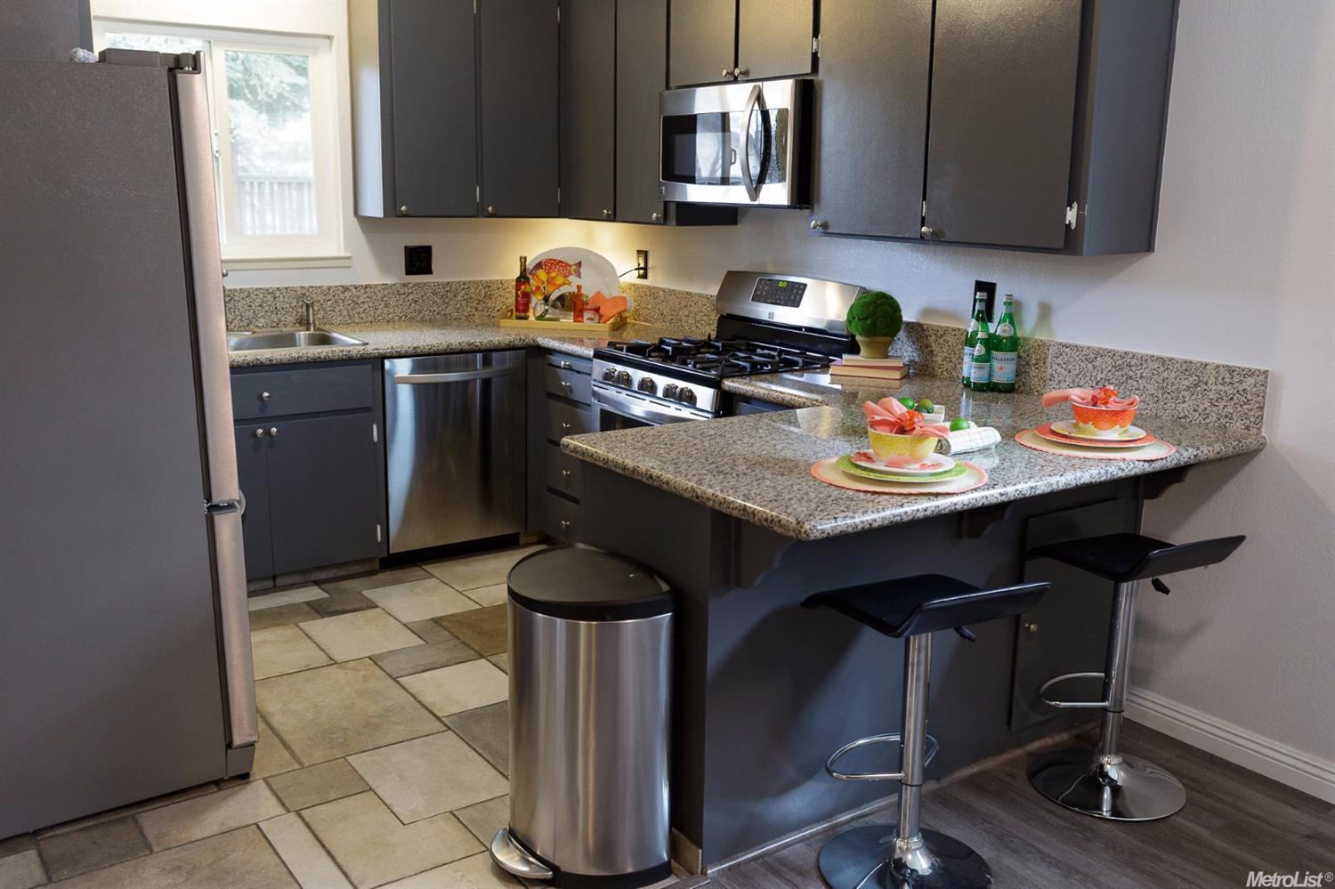 1307 Bunker Ln, Manteca, CA 95336 photo 8