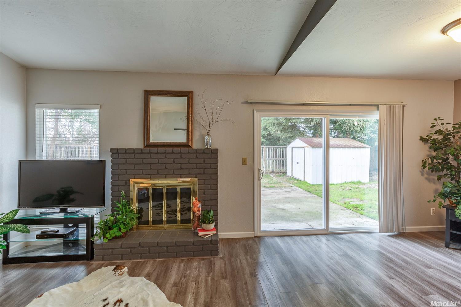 1307 Bunker Ln, Manteca, CA 95336 photo 3