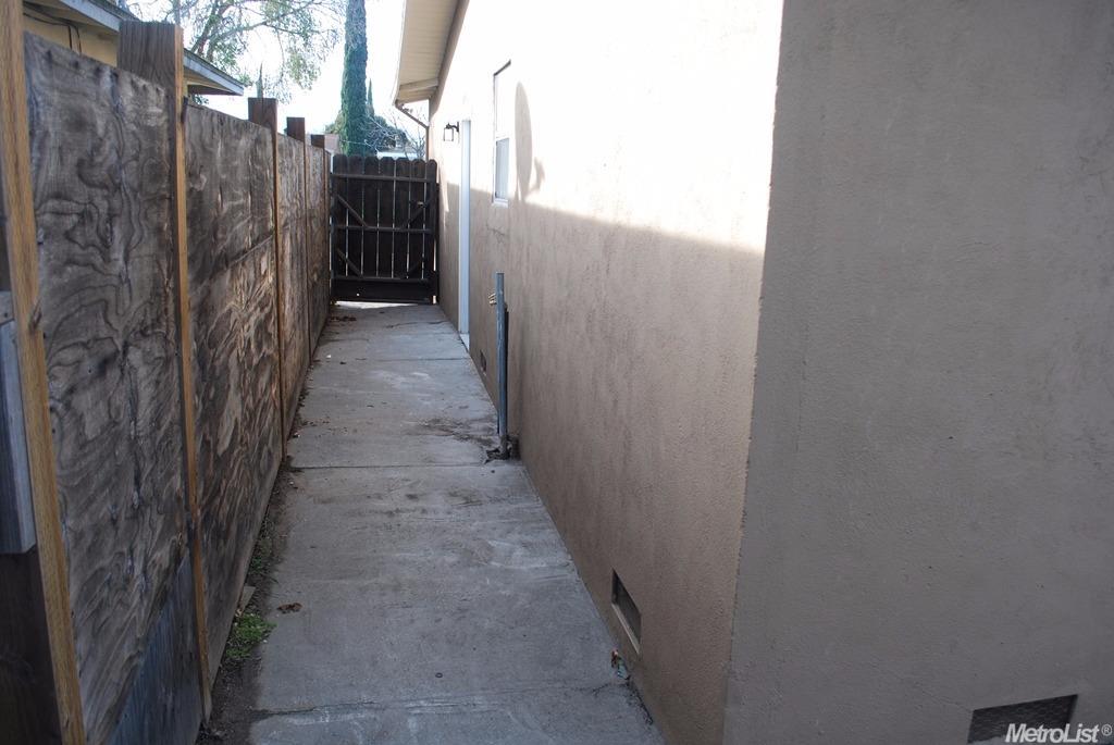 2712 Garvey, Modesto, CA 95350 photo 12