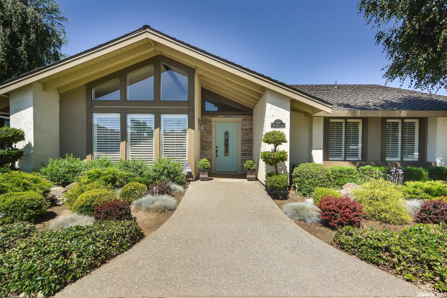 817 Monticello Ln, Manteca, CA 95336 photo 2