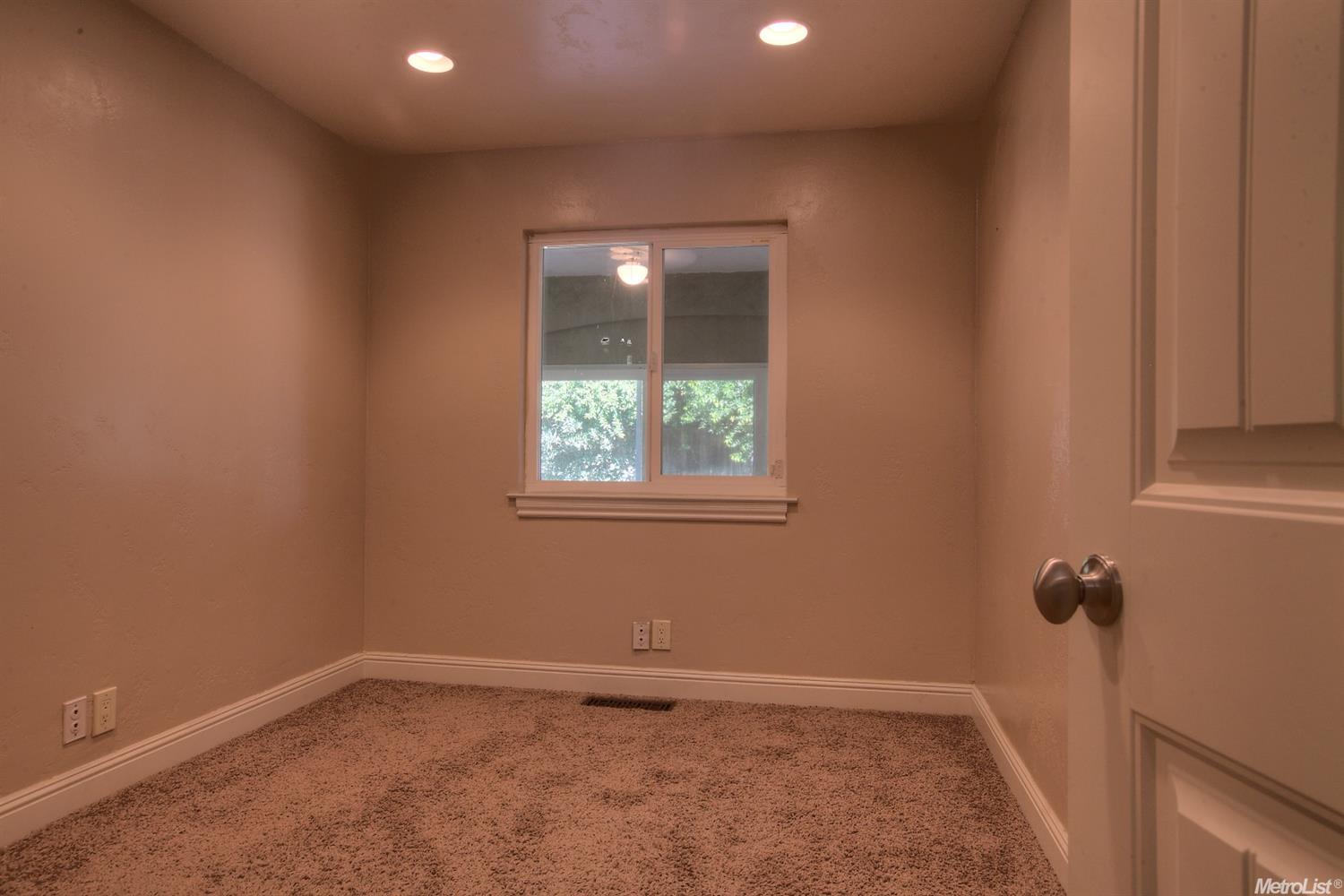 23358 Cypress Point Dr, Ripon, CA 95366 photo 17