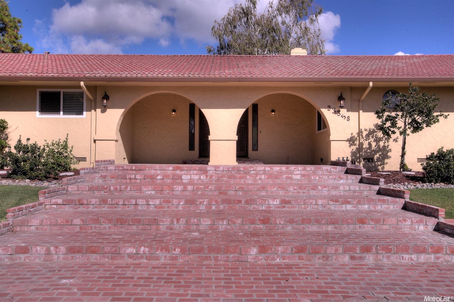 23358 Cypress Point Dr, Ripon, CA 95366 photo 2
