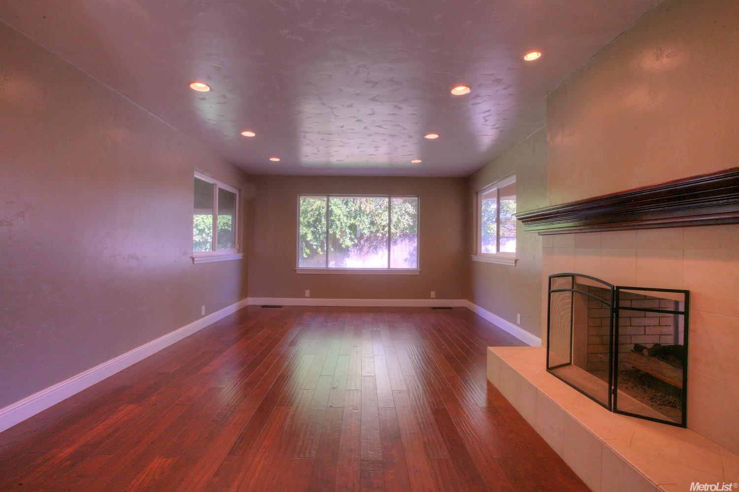 23358 Cypress Point Dr, Ripon, CA 95366 photo 4
