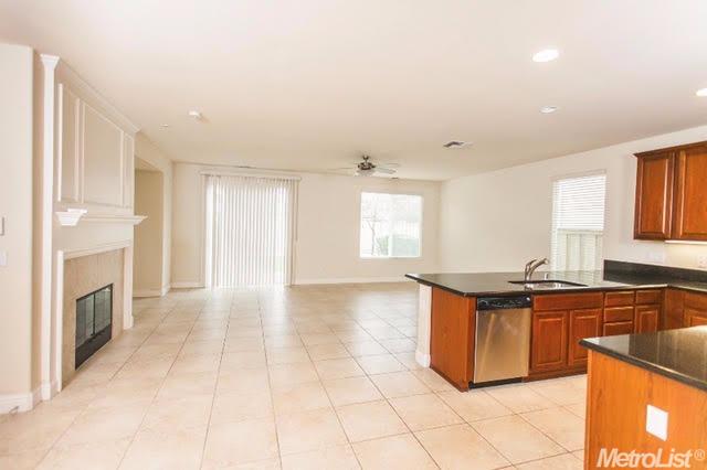 523 Millpond Ave, Lathrop, CA 95330 photo 13