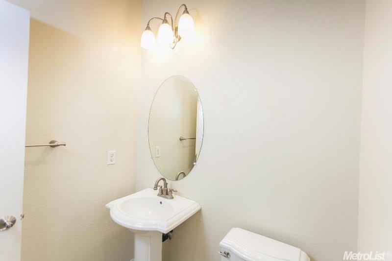 523 Millpond Ave, Lathrop, CA 95330 photo 24