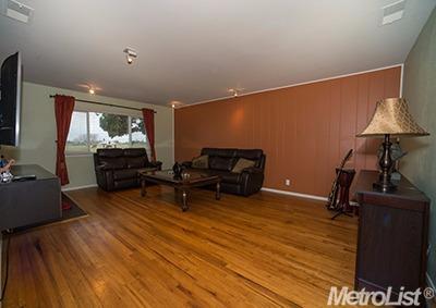 2165 E Marshall St, Turlock, CA 95380 photo 4