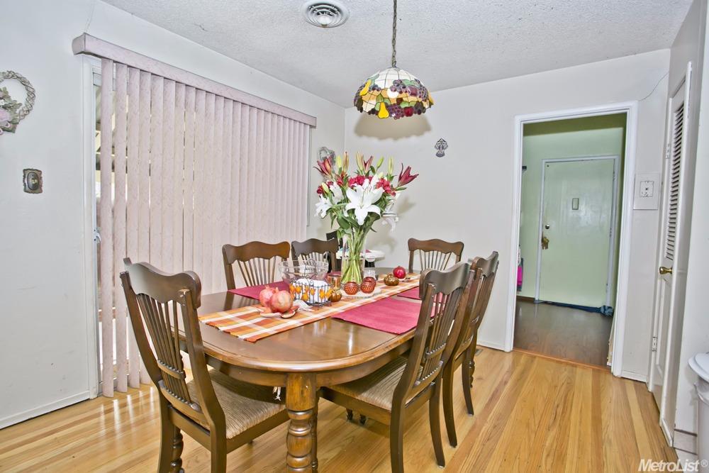 1430 Chester Dr, Tracy, CA 95376 photo 4