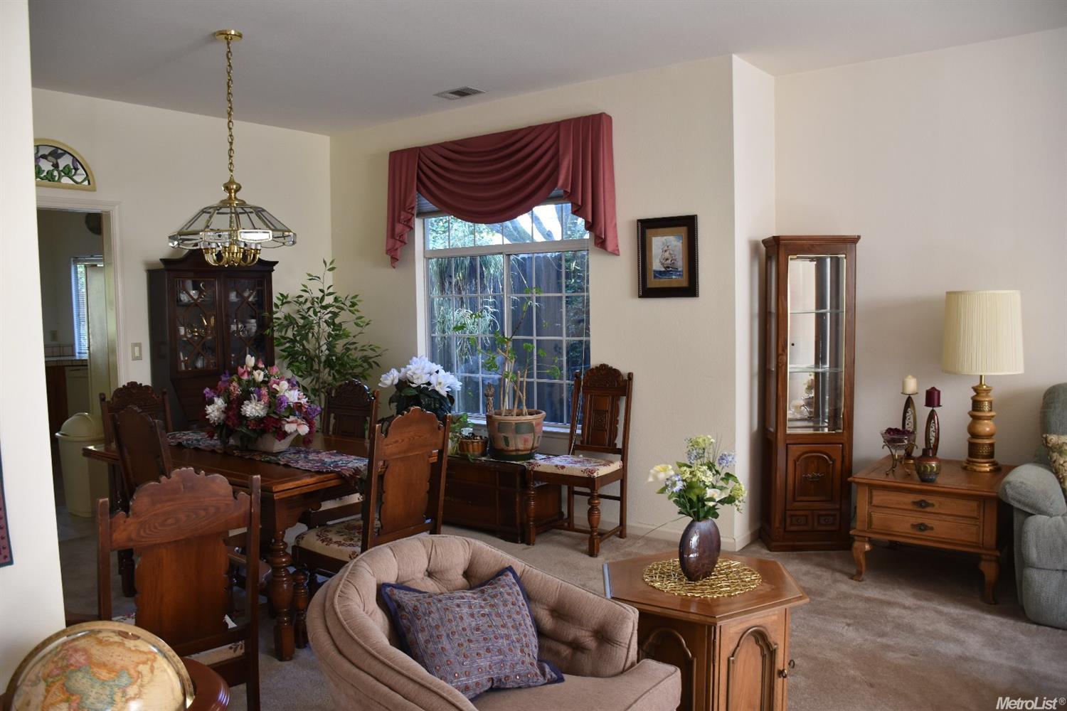 5217 Willow Park Ct, Carmichael, CA 95608 photo 3