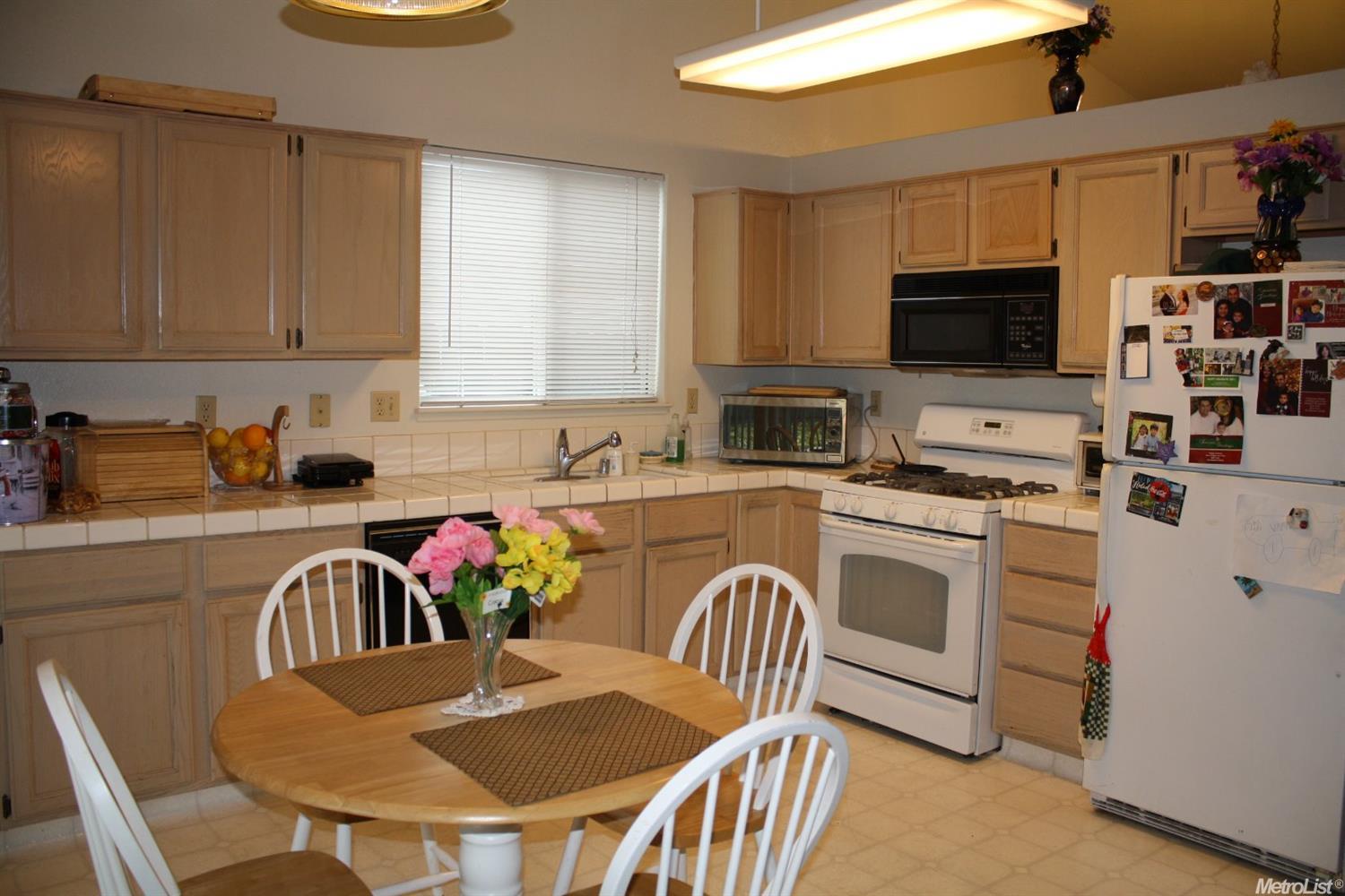 16231 5th St, Lathrop, CA 95330 photo 4