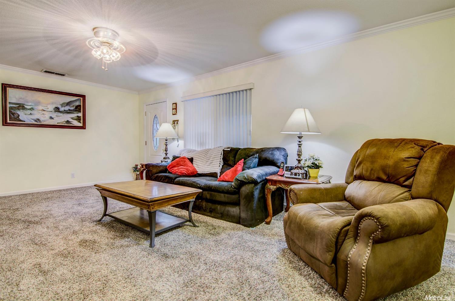 5919 Ellerslee Dr, Carmichael, CA 95608 photo 2
