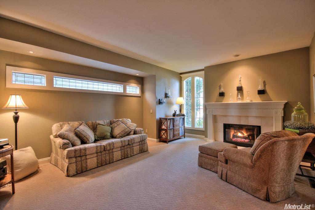 213 Cascade Falls Dr, Folsom, CA 95630 photo 4