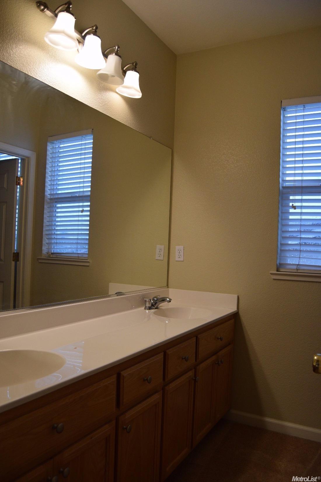 662 Otis Dr, Ripon, CA 95366 photo 14