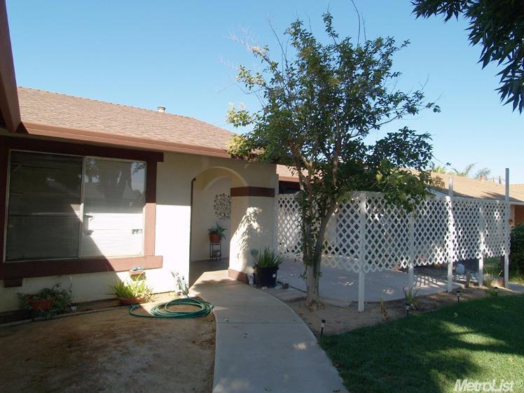 729 Greenback Ln, Modesto, CA 95351 photo 4