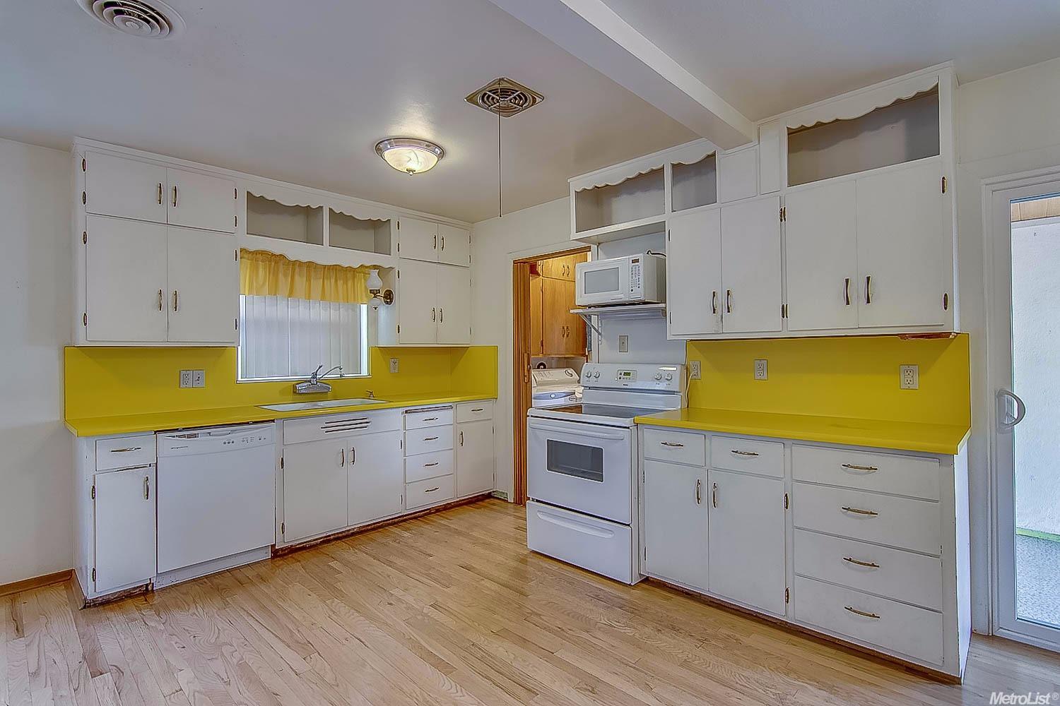 1700 W Pine St, Lodi, CA 95242 photo 9