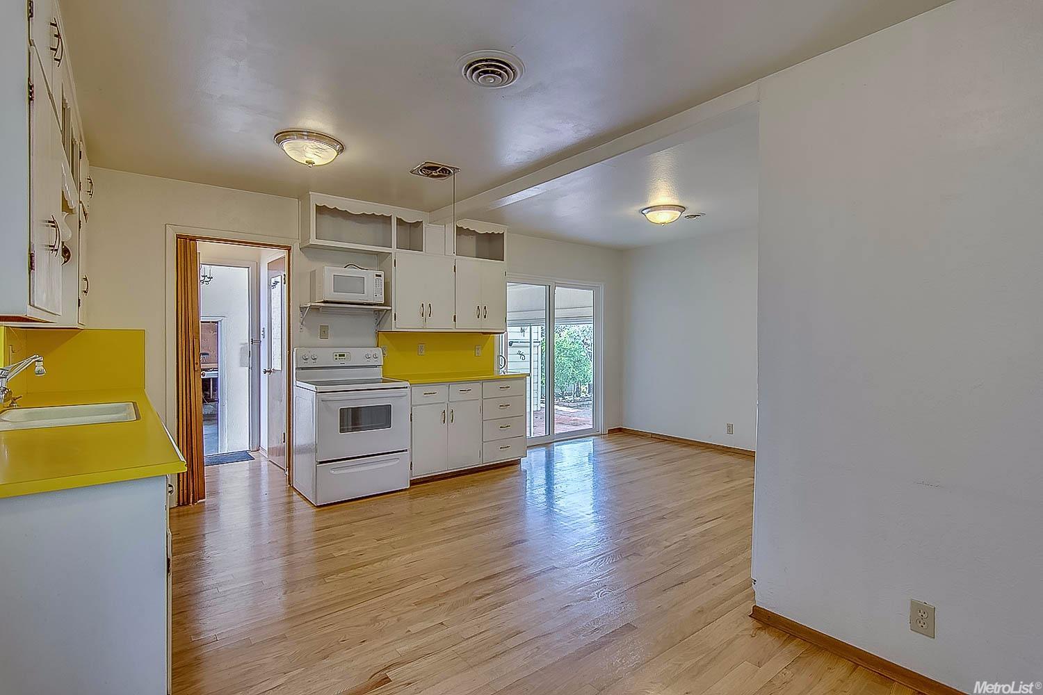1700 W Pine St, Lodi, CA 95242 photo 7