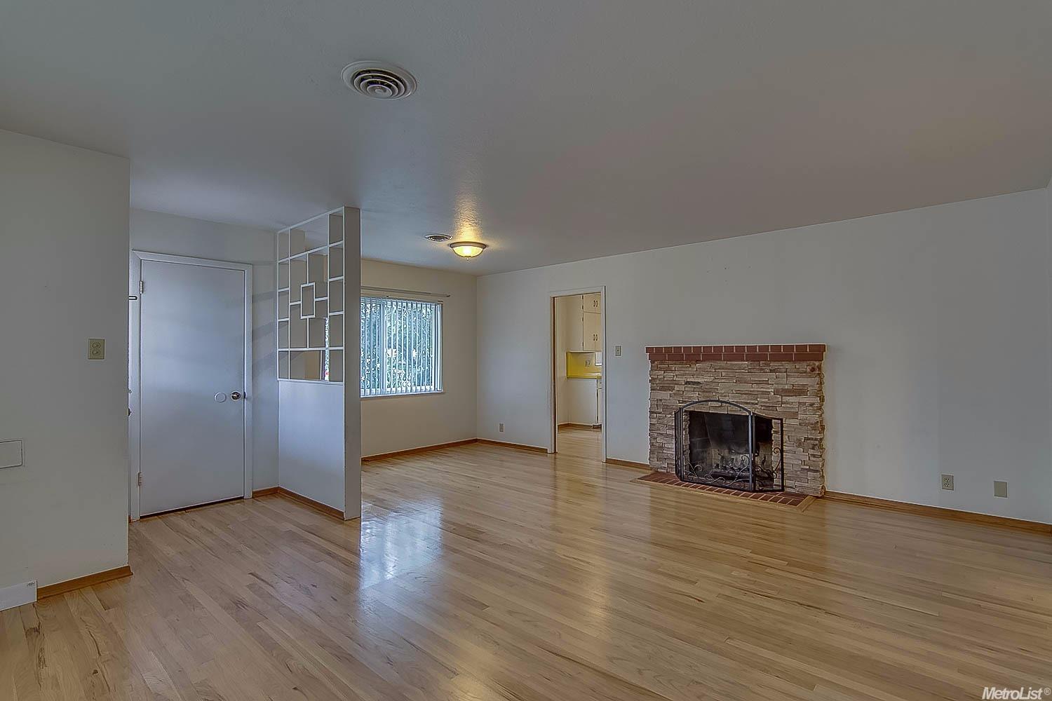 1700 W Pine St, Lodi, CA 95242 photo 4