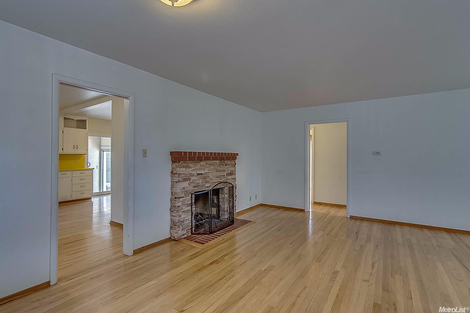 1700 W Pine St, Lodi, CA 95242 photo 5